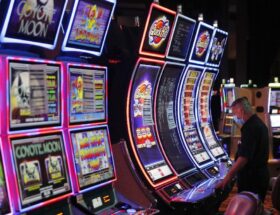 Perjalanan Panjang Slot dari Bar Mekanik ke Online
