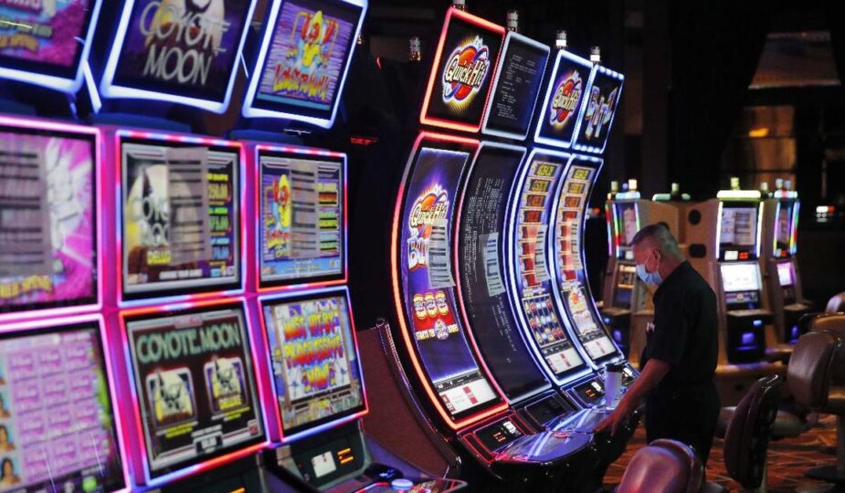 Perjalanan Panjang Slot dari Bar Mekanik ke Online